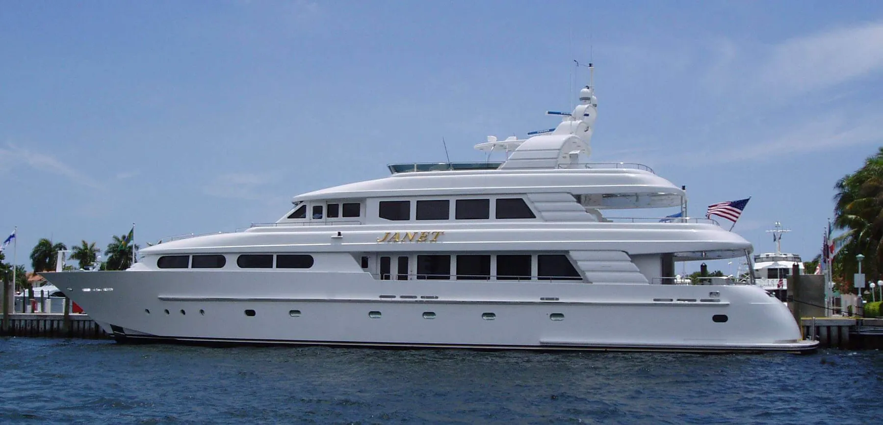 Exterior 1