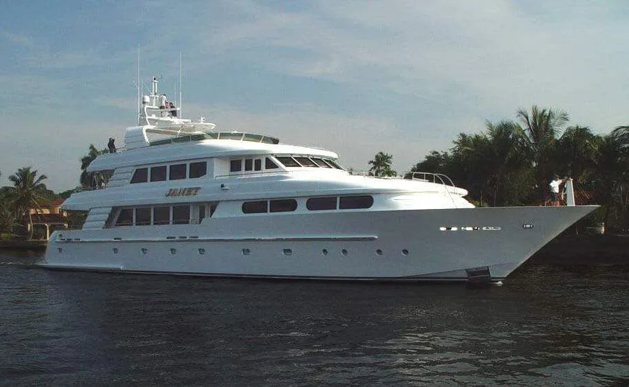 Exterior 3
