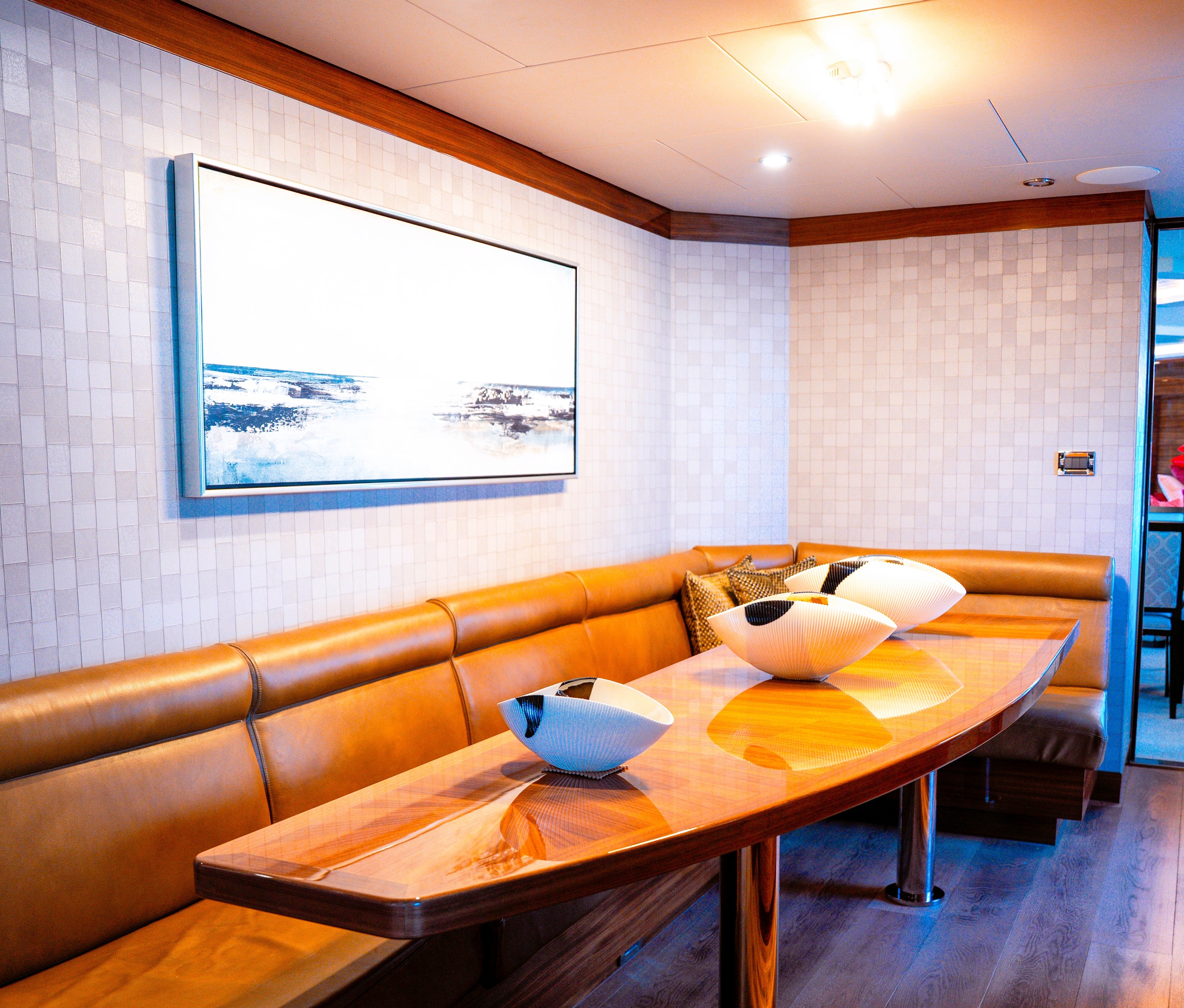 CLYachts 516 cool light crop dine in kitchen